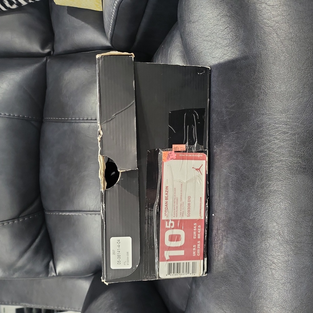 Jordan Blazin - Picture 10 of 11